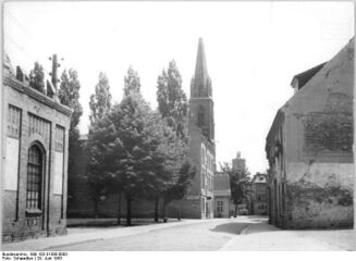 Монастырская церковь в 1955