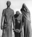 Скульптурная группа «Матери» из мемориала в Равенсбрюке[de] (1965)[13]