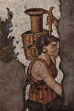 Напольная мозаика с изображением женщины, несущей кувшин (ок. V века н. э.)