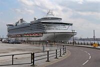 Caribbean Princess and Princes Parade, Liverpool (geograph 2978483).jpg