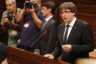 Карлес Пучдемон на выступлении в парламенте Каталонии перед подписанием декларации