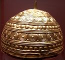 Золотой шлем эпохи бронзового века, найденный в Лейро, Галисия.
