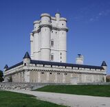 Венсеннский замок. 1337—1340