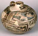 Раскрашенный керамический сосуд, культура анасази, найден в развалинах в Чако-Каньоне, Нью-Мексико, около 700—1100 н. э.