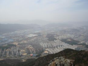 Changwon-View from Daeamsan.jpg