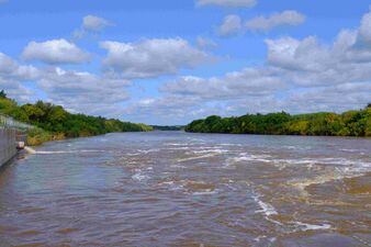 Cheptsa River in Glazov-4.jpg