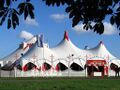 Цирковые палатки имеют почти минимальную поверхность