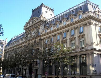 Фасад штаб-квартиры "Crédit lyonnais", архитектор Уильям Bouwens, стиль школы изящных искусств (1883)