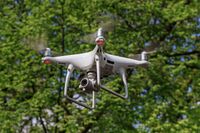 DJI Phantom 4Pro 04-2017 img3 in flight.jpg