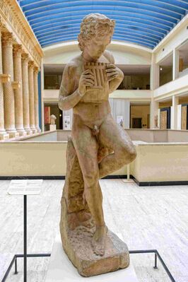 Дафнис. Римская копия с древнегреческого оригинала. Художественный и исторической музей[en], Брюссель, Бельгия