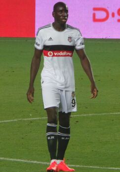 Demba Ba BJK'14.JPG