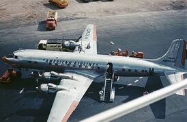 Douglas DC-6B авиакомпании American Airlines, в которой изначально работал разбившийся самолёт