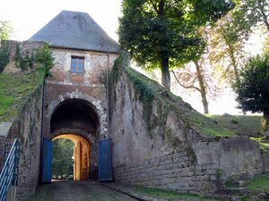 Doullens citadelle (intérieur) 5.jpg