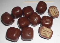 Шоколадные драже с начинкой из многослойных вафель