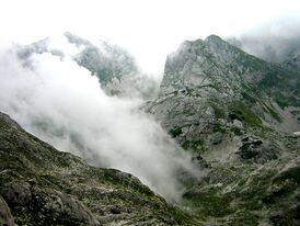 Пик Минин Богаз (2387 м).