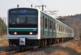 Электричка серии Е501 между станциями Касама и Сисидо