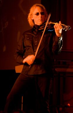 Eddie Jobson on stage with UKZ - BB Kings, NYC, 20 августа 2009 года