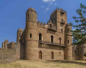 Замок Фасиледэса в Гондэре (Амхара)