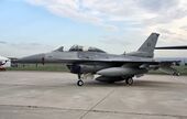 F-16 Fighting Falcon MAKS-2011 (9).jpg