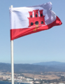 Флаг Гибралтара на вершине Гибралтарской скалы.