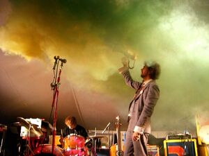 The Flaming Lips на концерте 16 марта 2006 года