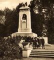 Памятник первому президенту Польши Габриэлю Нарутовичу в Бельско (1930),