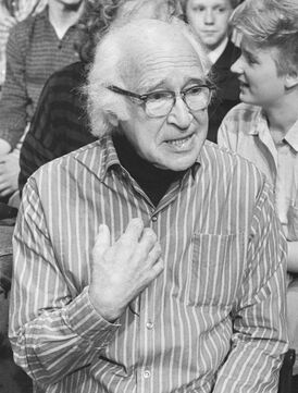 George Wald 1987.jpg