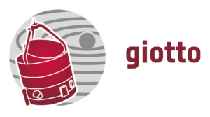 Логотип миссии «Джотто», на котором показан минималистичный профиль аппарата, окрашенный в красный цвет. На фоне показано схематическое изображение солнечной системы серого цвета. Справа от аппарата и фона находится стилизованная надпись «Джотто» на английском языке.
