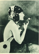 Gloria Swanson Photoplay 1918.png