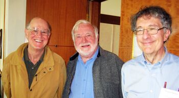 Уильям Дэймон  (англ.) (рус., Михай Чиксентмихайи и Говард Гарднер (справа) (5 мая 2010 года)