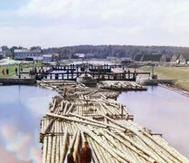 Сплав леса по Петровскому каналу. Фото 1909 года