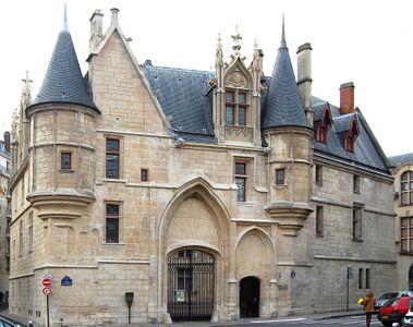 Отель-де-Санс, резиденция архиепископа Санса (1498)
