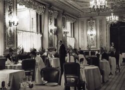 Зал ресторана «Савой», 1930-е годы