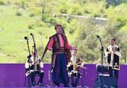 Тунар Рахманоглы поёт курдскую песню «Rinda min»