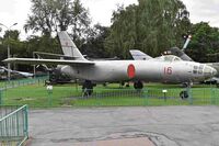 Ilyushin Il-28 ’16 red’ (37995220605).jpg