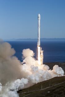 Iridium-1 Launch (31467130374).jpg