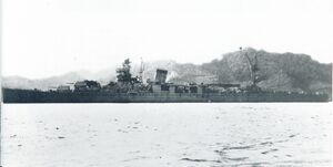 Лёгкий крейсер «Сакава» в ноябре 1944 года у Сасебо, незадолго до ввода в строй
