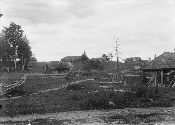 Деревня Горки. Фото С. Паулахарью[англ.]. 1911 год