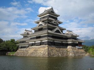 Замок Мацумото, в префектуре Нагано, Япония.
