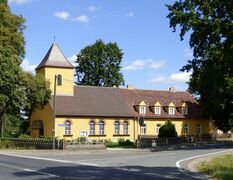 Luisenschule mit Kirche (2017)