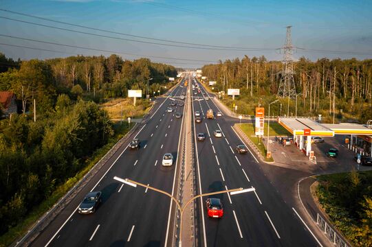 Отремонтированный участок Колтушского шоссе на выезде из Санкт-Петербурга. 2022 год