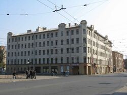 Угол улицы Жукова и Кондратьевского проспекта (архитектор Ф. А. Лыхин, 1911 год)