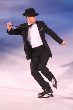 Курт Браунинг на выступлении в туре «Stars on Ice» в 2010 году.