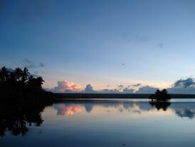 Рассвет на озере Тегано