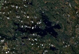 Озеро Нюк. Вид из космоса.