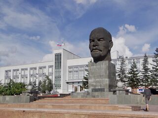 Памятник В. И. Ленину.