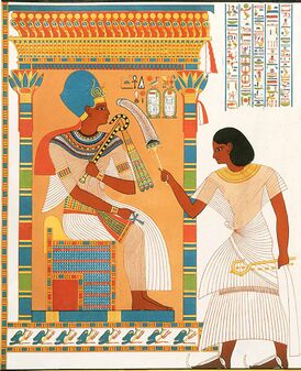 «Носитель опахала справа от фараона» Аменхотеп Хеви перед Тутанхамоном