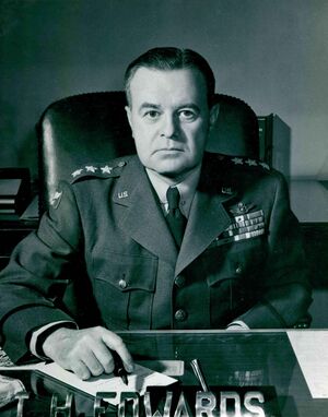 Генерал-лейтенант Идвал Х. Эдвардс, 1949 год