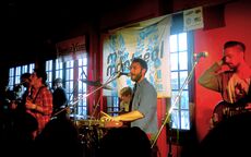 Local Natives на сцене фестиваля SXSW 20 марта 2010 года