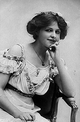 Мари Лор в начале 1900-х годов